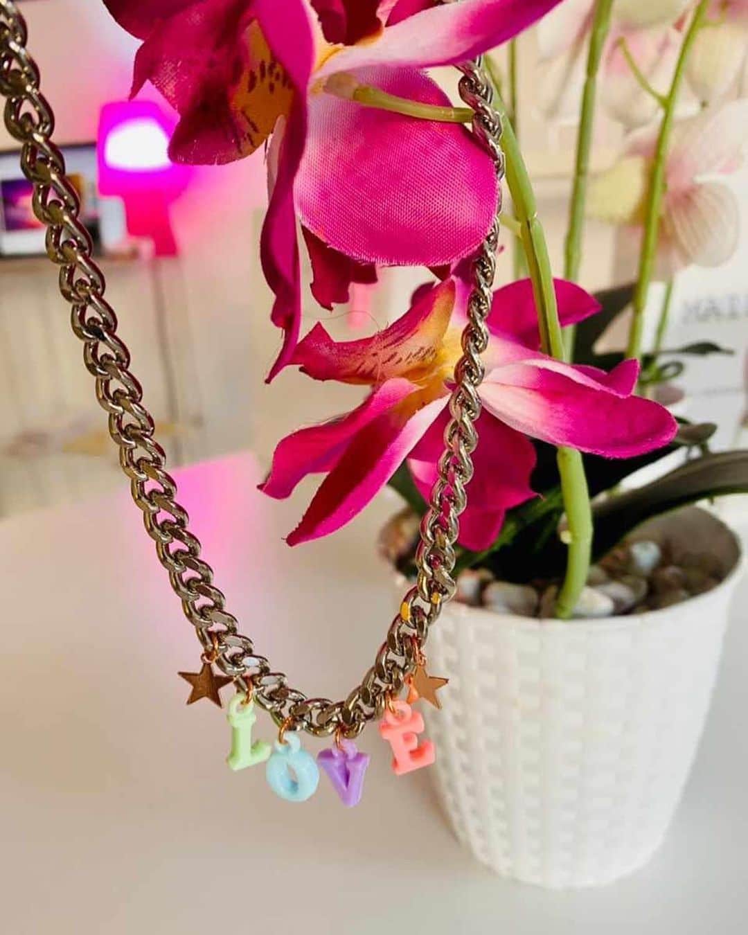 メイデンアートさんのインスタグラム写真 - (メイデンアートInstagram)「Cute 🥰  .  #gioielli #jewels #jewelry #madeinitaly #argento #bijoux #handmade #orecchini #fashion #gioielliartigianali #gioielleria #moda #collana #fattoamano #jewellery #bracciali #oro #accessori #love #bracciale #style #earrings #anelli #gioiellifattiamano #gold #accessories #artigianato #necklace #anello #silver」5月19日 21時08分 - maidenart