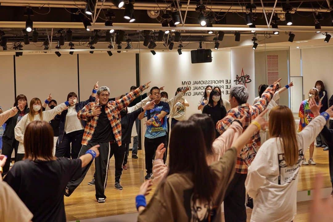 月刊EXILEのインスタグラム：「EXILE TRIBE MAGAZINEを更新！  EXILE TRIBE MAGAZINEにて、 GENERATIONS 10th ANNIVERSARY YEARを記念し、GENERATIONS OFFICIAL FAN CLUB EVENT『ナカツ会』が5月13日にEXPG STUDIO YOKOHAMAにて開催された記念すべき『ナカツ会』の第一回に密着した模様を公開📸  #EXILETRIBEMAGAZINE #ナカツ会 #中務裕太 #GENERATIONS  ※記事は会員登録後ご覧いただけます。」