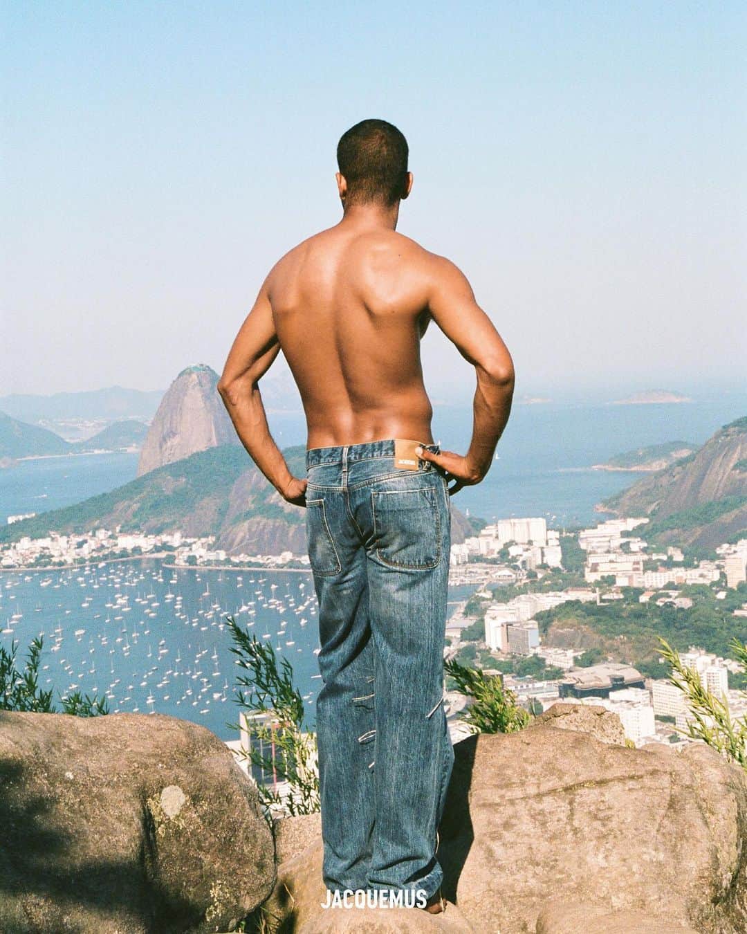 ジャックムスのインスタグラム：「DAY 2 in RIO I want do more and more here, so special  Give us your best spots :) 🇧🇷❤️🏹」