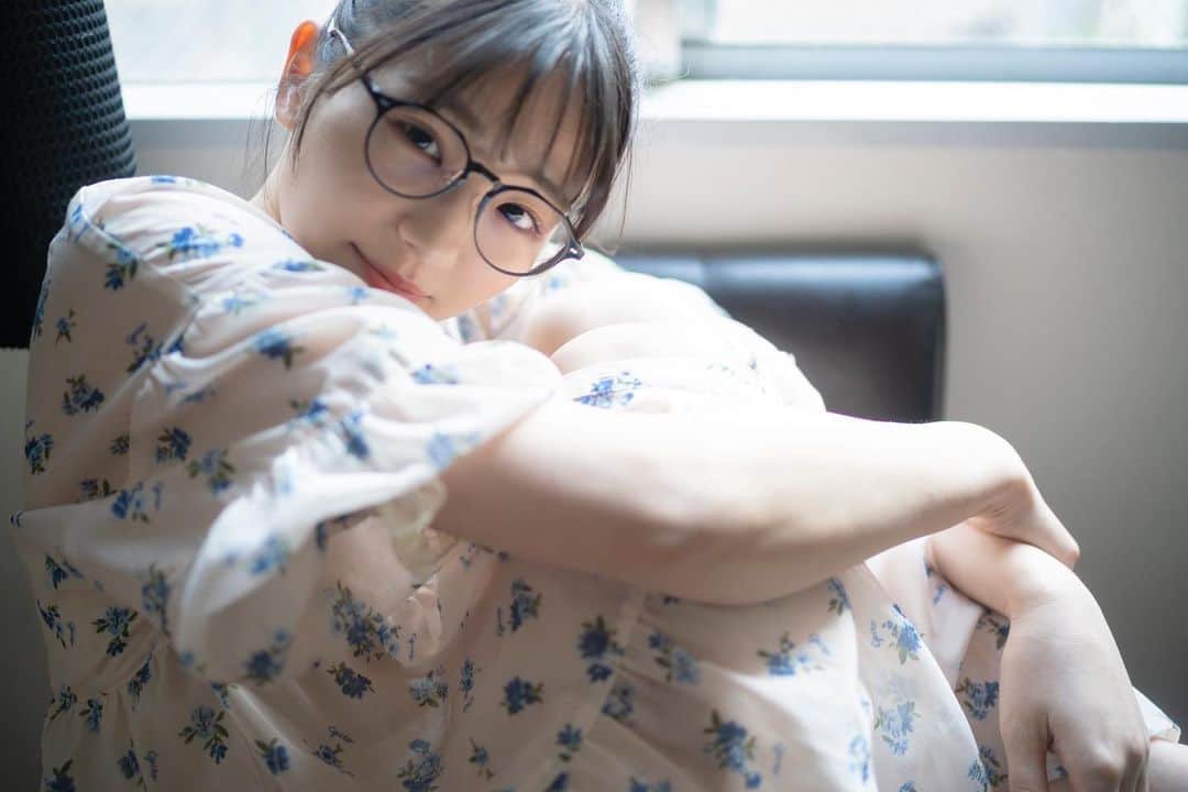 長谷川かすみのインスタグラム：「👓  私のアイデンティティ🤔？」