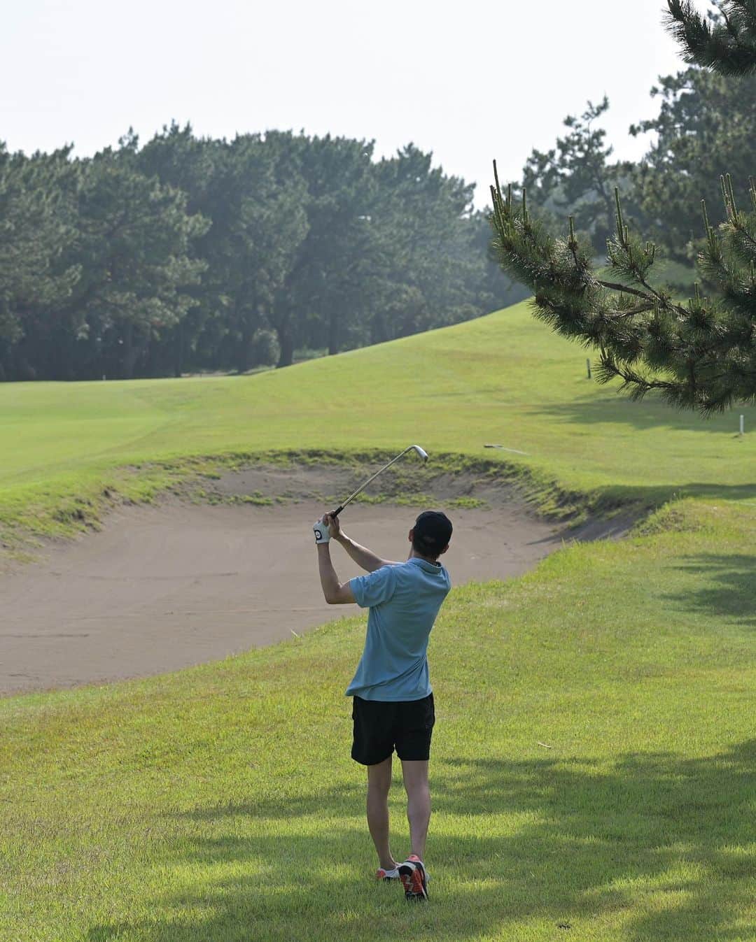 柴田翔平さんのインスタグラム写真 - (柴田翔平Instagram)「@_awesome_golf のゴルフコンペに招待頂きました⛳️ カッコいいウェアに縛りのないゴルフ場で楽しい友達とのラウンド🏌️‍♂️最高でしたー！！  @_awesome_golf のウェアは @thehouse_official で購入可能です🔥！  #awesomegolf 　　　　　　　　　　　　  @_awesome_golf  @thehouse_official」5月19日 21時35分 - shohey_shibata