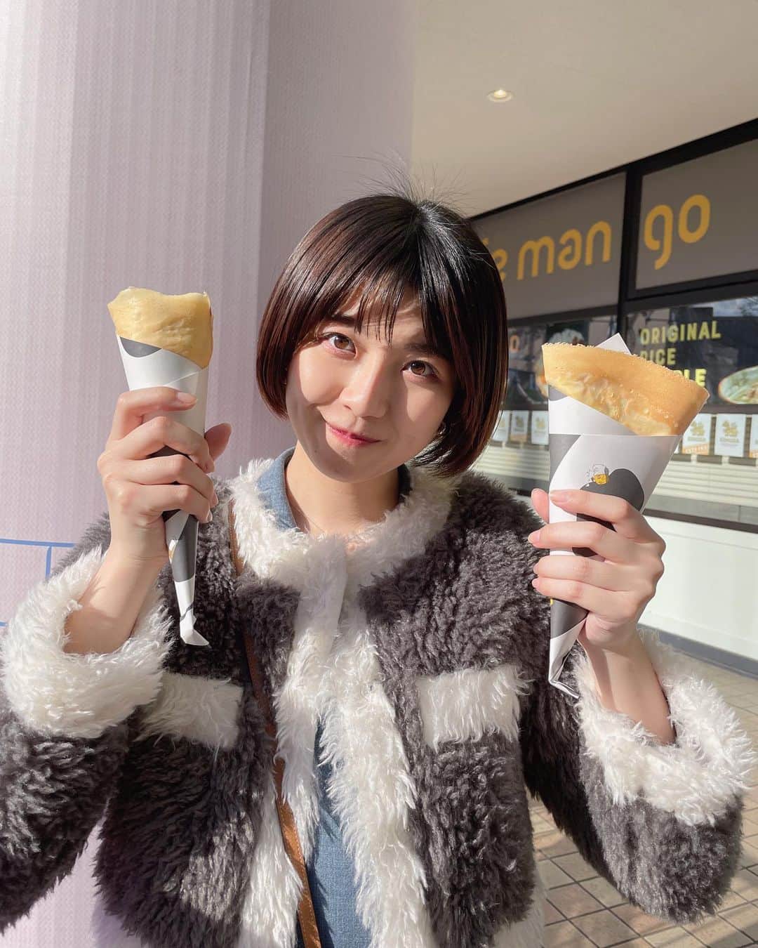 磯原杏華のインスタグラム：「今日もお疲れさまです😚🤍  #クレープ #サクサク派」