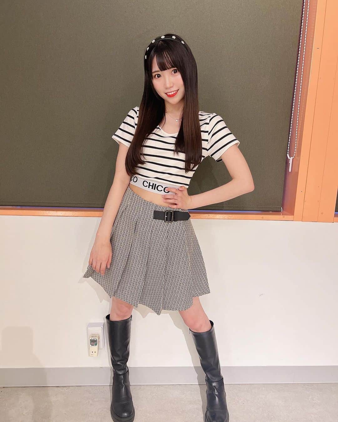 尾上美月のインスタグラム：「明日のお話会楽しみ〜♡ みんなと何話そうかな🔆🥰  tops： @chico__official___  skirt： @olive_des_olive_official  shoes： @wego_official   #olivedesolive #chico #wego #おすすめ #fyp #ootd #ootdfashion #骨格ストレート #fashion #ファッション #春コーデ #beautiful #高身長コーデ #code」