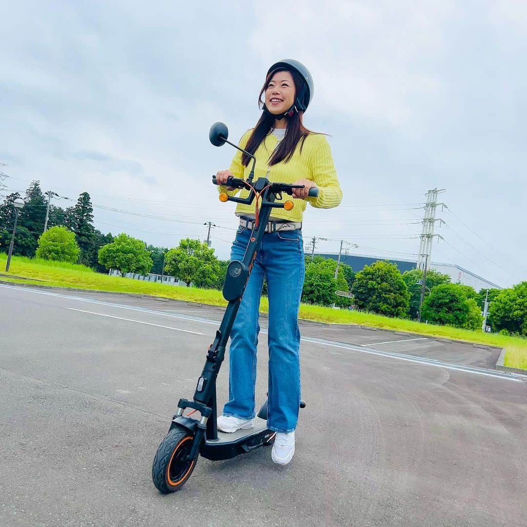 木村亜美さんのインスタグラム写真 - (木村亜美Instagram)「今日は電動キックボードDAYでした。乗る人はみんな、ヘルメットを付けましょうね😇」5月19日 22時14分 - ami_kimura0327