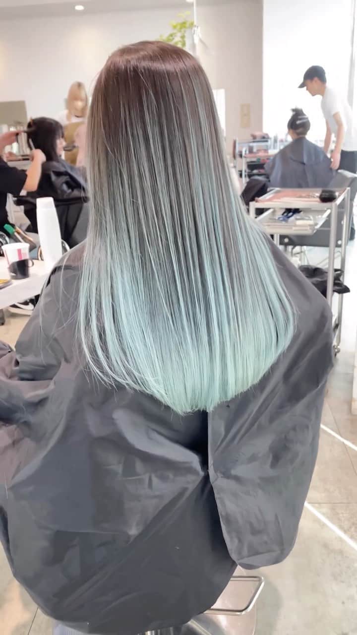 MORIZO カラースペシャリストのインスタグラム：「balayage/mint bleach designを活かして今回はオンカラーのみ 前回はlavender pink 長く楽しめる綺麗なブリーチベースづくりを心がけています☺︎」