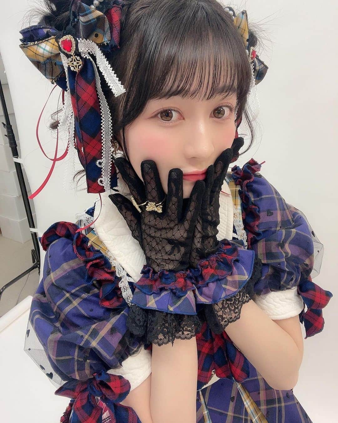 江籠裕奈さんのインスタグラム写真 - (江籠裕奈Instagram)「ソロライブのグッズ撮影のときの☁️」5月19日 22時19分 - egochan_329