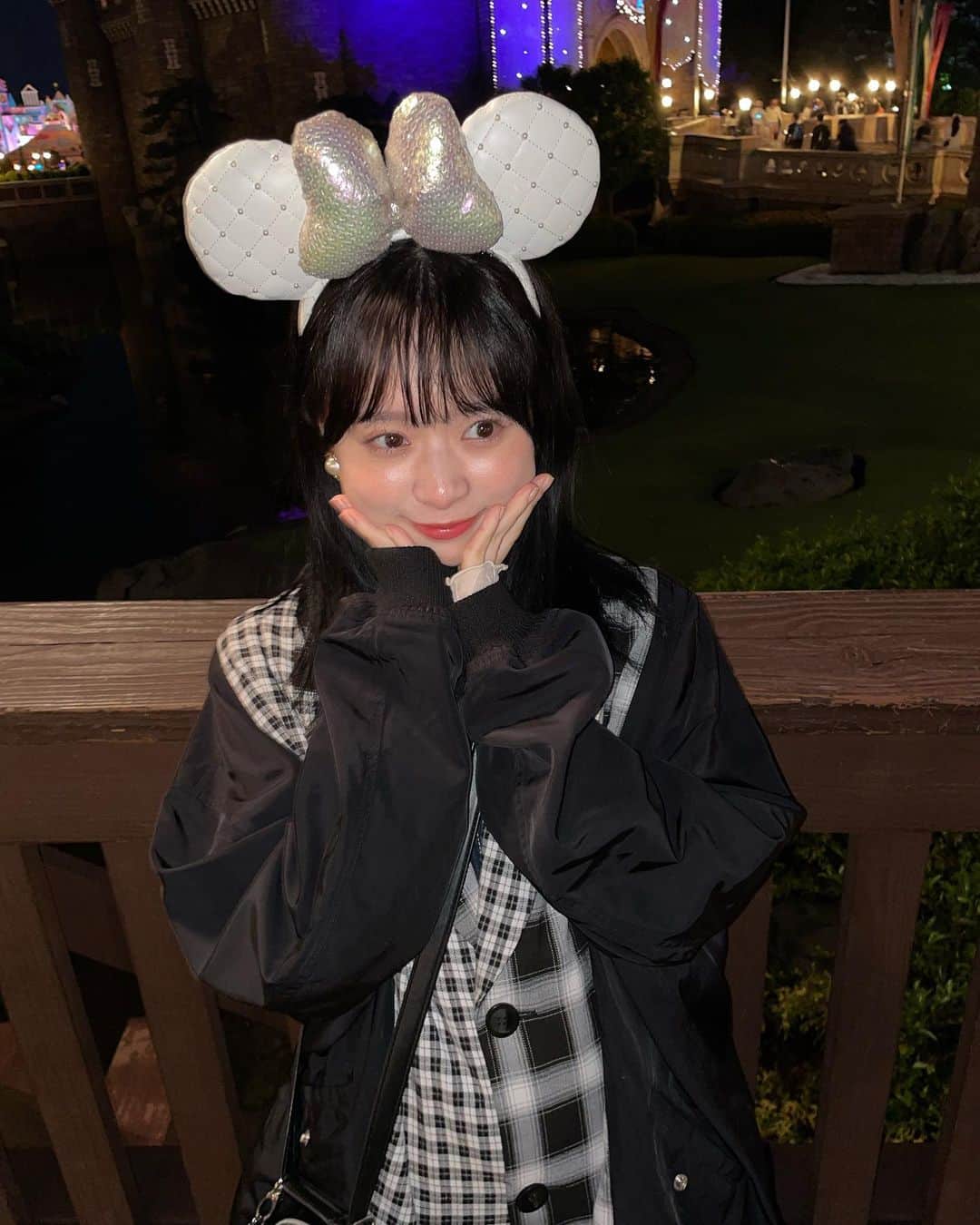 倉野尾成美さんのインスタグラム写真 - (倉野尾成美Instagram)「この間の夢の国での写真たち😙💓🏰💫 #ディズニーランド」5月19日 ...