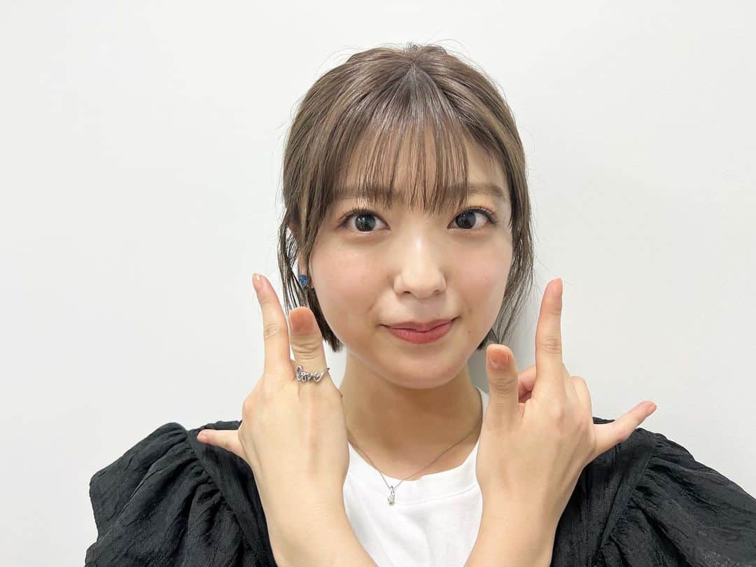 工藤美桜のインスタグラム：「いつもより女の子っぽくしてもらってるんるんな工藤🦋 #自分ではできないですからね #りぼんとかつけてもらっちゃって　 #うつってないんかい」