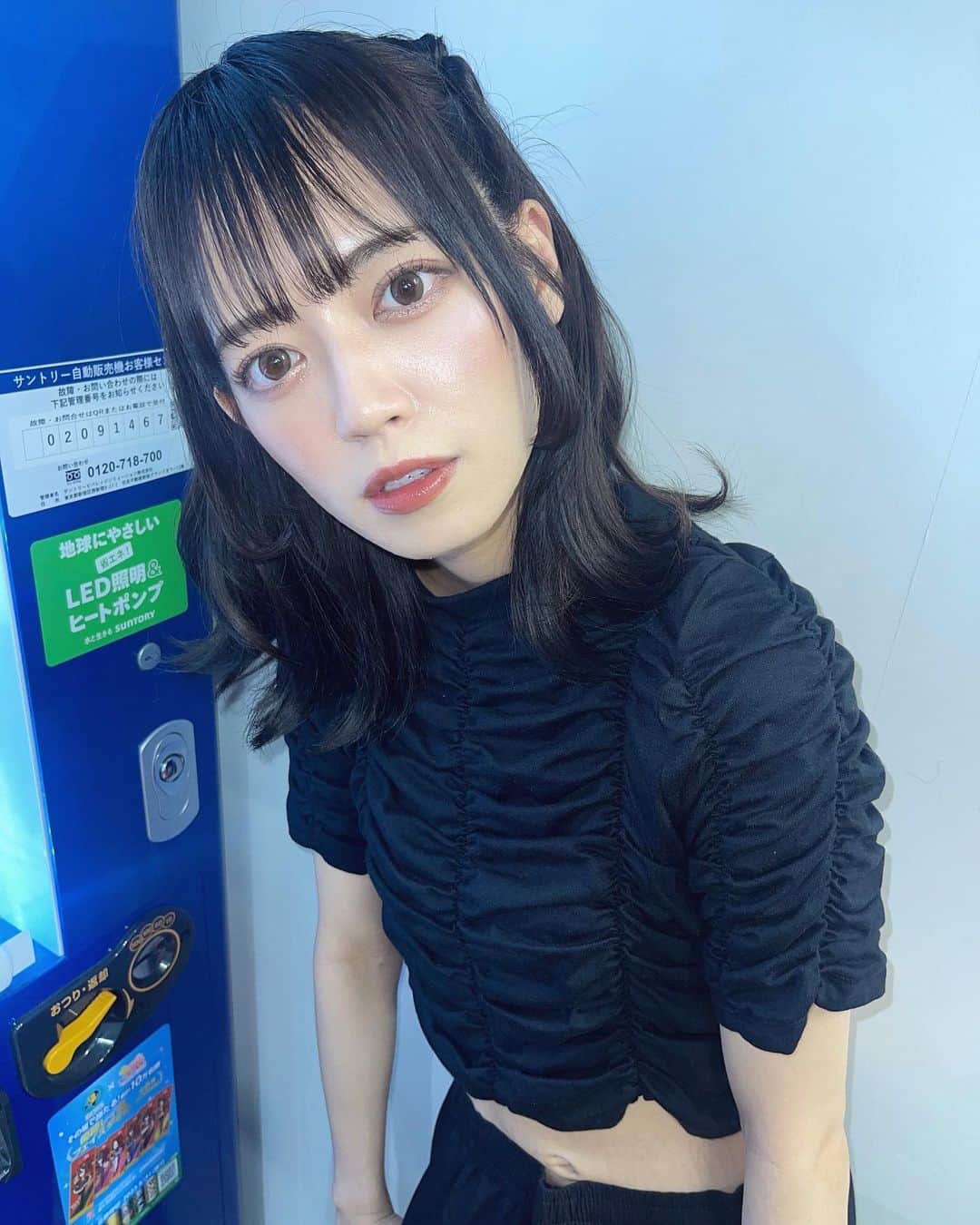 のインスタグラム：「.  お腹に衣装の跡がついてる、、🤯  この日はカジュアルな感じのひ!💃  . . #followme #japanesegirl #idol   いつもいいねありがとう♡」