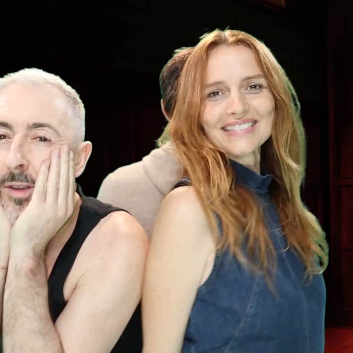 アラン・カミングのインスタグラム：「I made a flying visit to the City of Angels to talk about the Traitors at the @nbcuniversal Emmy house at @theasterlosangeles. No fun was had at all as you can see.」