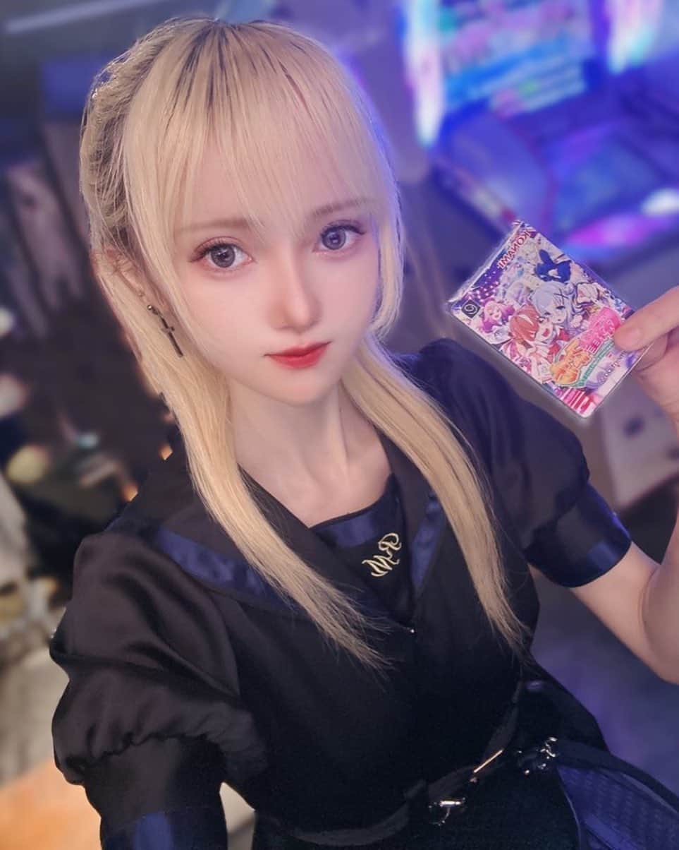 赤木クロのインスタグラム：「セーラー襟のお洋服すき 麻雀ファイトガールを打つ私です  #japanesegirl #日本  #일본여자 #코스프레 #그라비아 #角色扮演遊戲　#jfashion #harajukustyle #blackcode #原宿ファッション #ゲーセン」