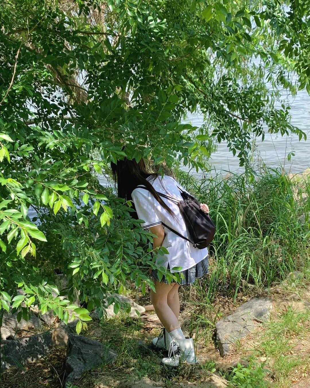 スアさんのインスタグラム写真 - (スアInstagram)「내가 좋아하는 하늘색 초로기 날씨 🕊️🩵 그리고 내가 싫어하는 계절 여름이 함께 찾아왔다 🌿🩵」5月19日 22時56分 - midoricoo