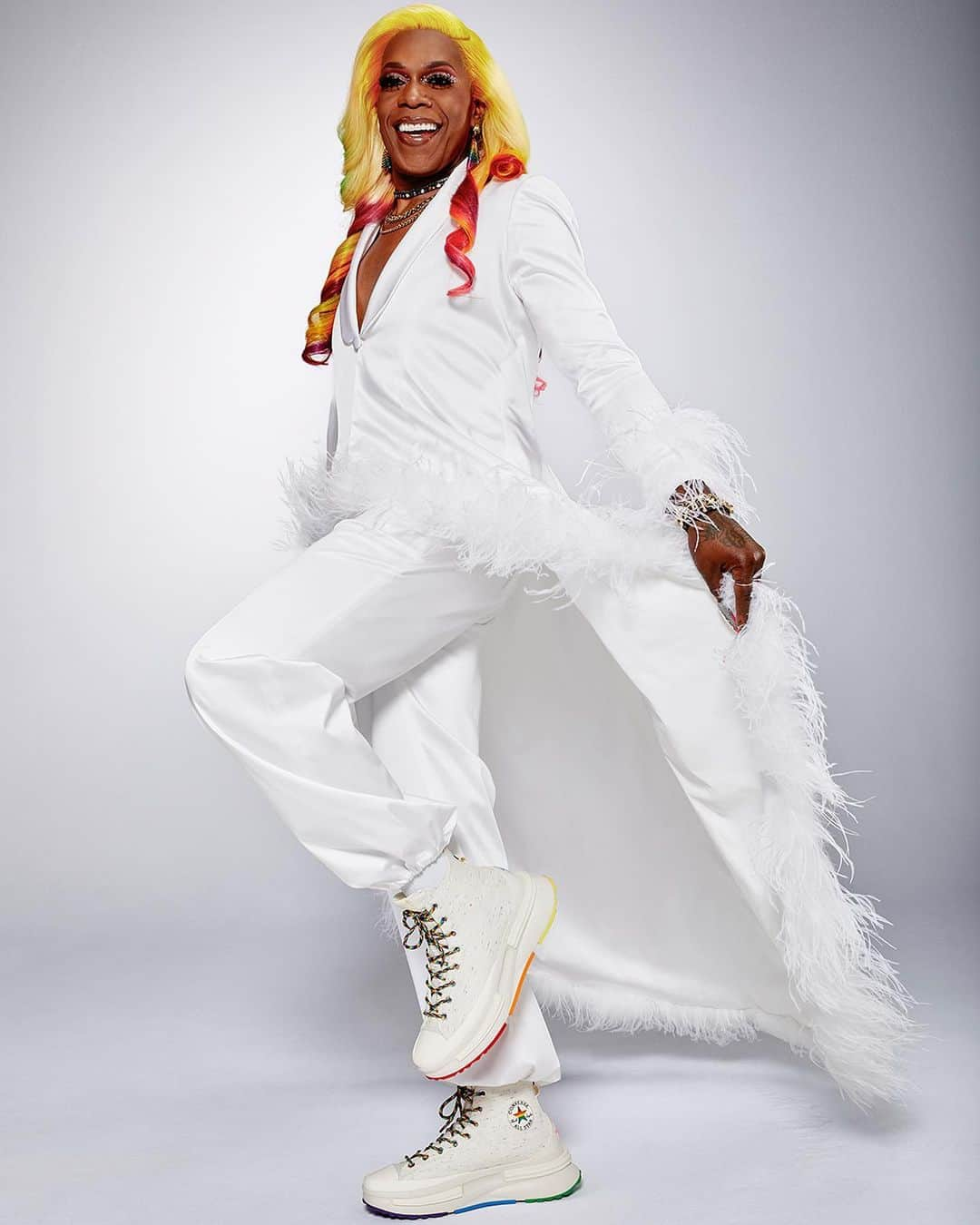 converseさんのインスタグラム写真 - (converseInstagram)「The 👑 Queen Diva 👑 @bigfreedia is always her authentic self, and a loud and proud advocate for racial and gender equality and LGBTQIA+ rights. “I push the boundaries in every direction that I can.” #CreateNext  Learn more about the Converse Pride collection on Converse.com. #ConversePride」5月19日 22時59分 - converse