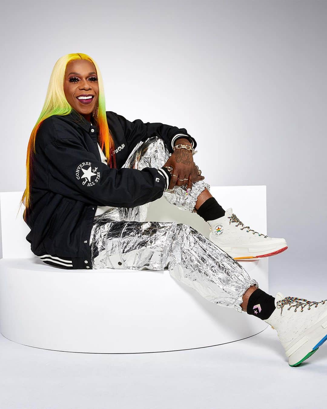 converseさんのインスタグラム写真 - (converseInstagram)「The 👑 Queen Diva 👑 @bigfreedia is always her authentic self, and a loud and proud advocate for racial and gender equality and LGBTQIA+ rights. “I push the boundaries in every direction that I can.” #CreateNext  Learn more about the Converse Pride collection on Converse.com. #ConversePride」5月19日 22時59分 - converse