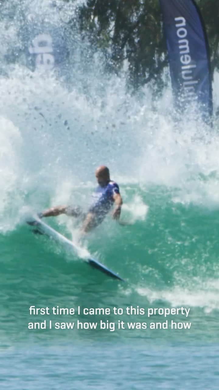 世界プロサーフィン連盟（WSL）のインスタグラム：「The story behind the wave that changed everything. See @kellyslater’s creation in action at the #SurfRanchPro pres. by @805beer, May 27-28 on worldsurfleague.com.  Buy tickets now, link in bio. 🎟️」