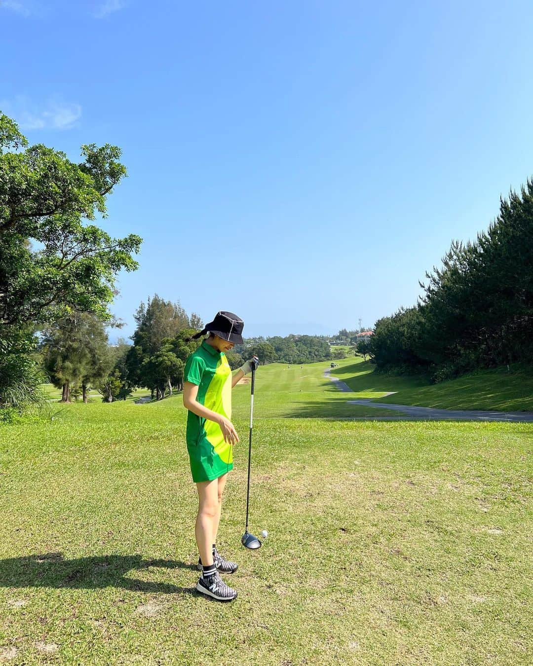 ayumiのインスタグラム：「⛳️ ゴルフをきちんと始めて3年🙂🙄 未だに全然上手くならないのだけど最近やっとベストスコアがでるように😂😎⭐️  なんでもそうだけど 俯瞰からみる自分大事！！🫨笑」