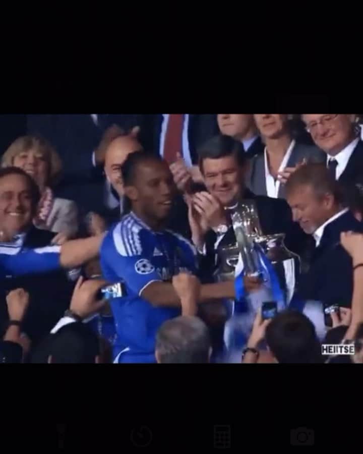 ディディエ・ドログバのインスタグラム：「What were you doing and where were you years ago on the 19h of May 2012 @chelseafc 💙」