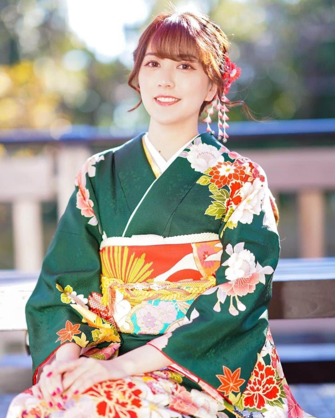 のインスタグラム：「明日からはいよいよ名古屋＆京都撮影会👘  レースでは関西に何度も来てるけど撮影会は初めてなので、 念願叶って嬉しいです！ お天気も大丈夫そうで一安心☀️  来てくださる方は一緒に観光楽しみましょうʕ• ·̫ •ʔ💓  ご予約はこちらから受付中です！ 5月20日(土) 名古屋明治村　袴 👘newtype-side7.com/520-nagoya 5月21日(日) 京都　着物 👘newtype-side7.com/521kyoto  #ポートレート #撮影会 #撮影会モデル #レースクイーン #モデル #サロンモデル #ロングヘア #和装 #着物 #振袖 #高身長女子 #まとめ髪 #横顔 #racequeen #model #photography #portrait #japan #japanesegirl」