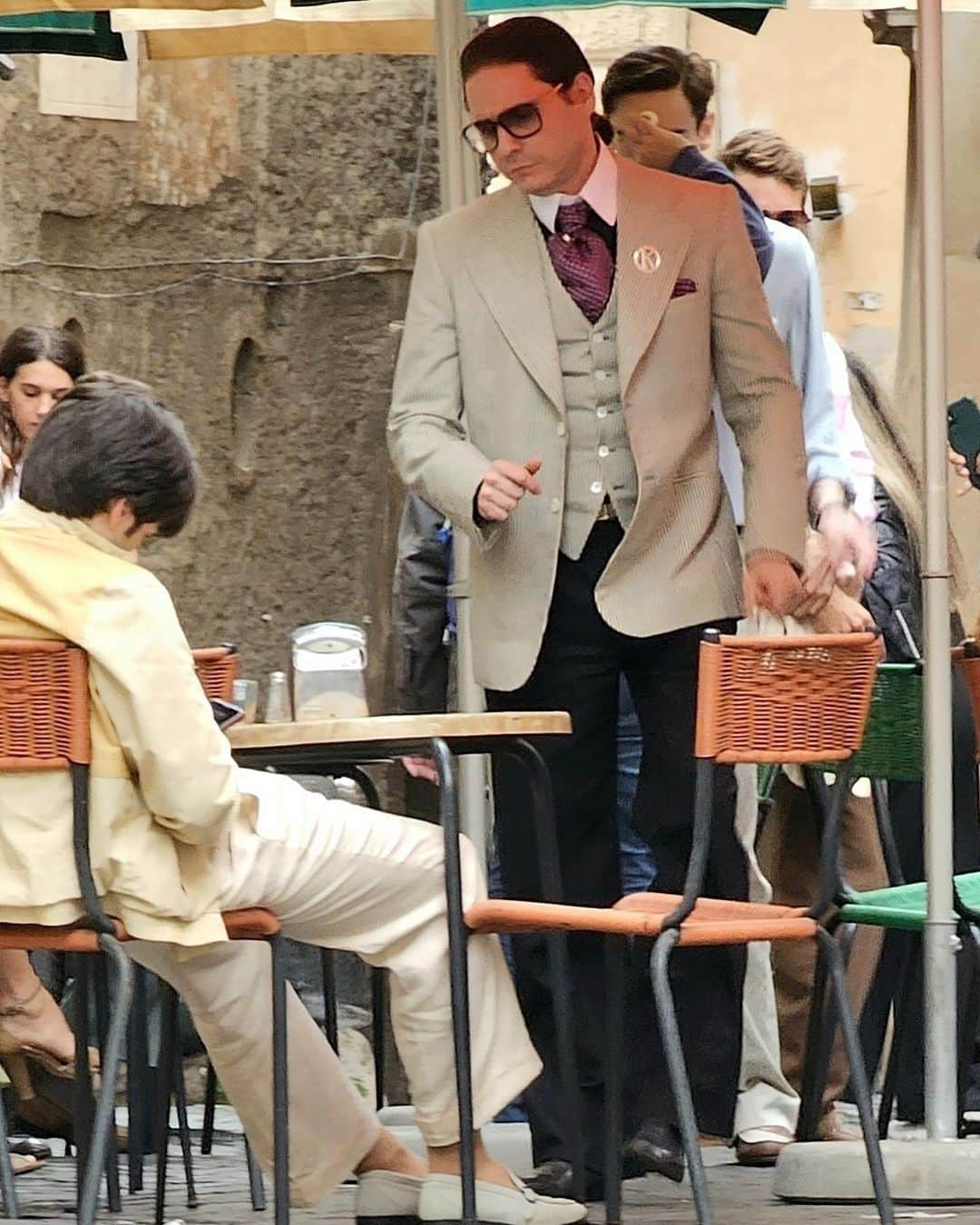 Just Jaredさんのインスタグラム写真 - (Just JaredInstagram)「Daniel Brühl transforms into a young Karl Lagerfeld while filming scenes for Disney+‘s upcoming series “Kaiser Karl” in Italy.  #DanielBruhl #KarlLagerfeld Photos: Backgrid」5月19日 23時56分 - justjared