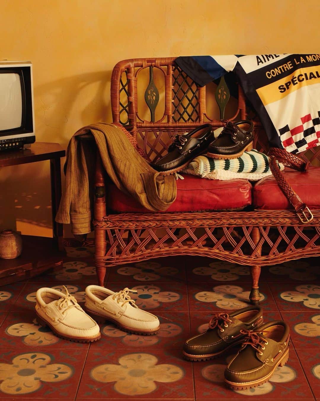 ティンバーランドのインスタグラム：「The Timberland® x @aimeleondore Authentics Three-Eye Classic Handsewn Shoe is here.​ ​ It features an upper covered by a flat full-grain leather inspired by Aimé Leon Dore’s feel good, luxury palette. ​ ​ The handsewn construction pays homage to the authentic quality of Timberland with its supportive rubber lug outsole, and a 360-degree lacing provides a custom fit for all-day comfort.​ ​ Shop the collection now. ​ ​ #Timberland50​ #BuiltForTheBold」