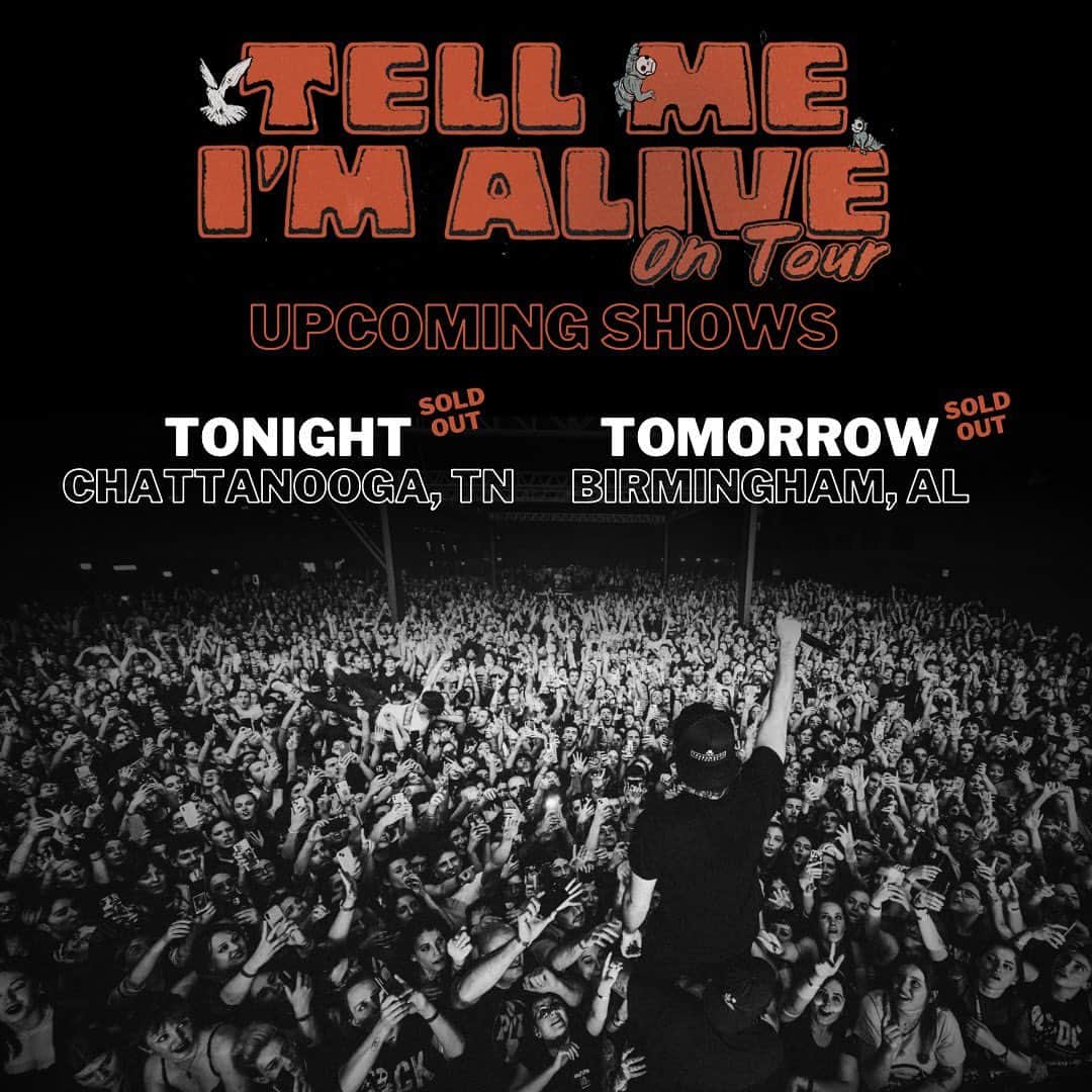 All Time Lowのインスタグラム：「Nashville! What an absolute honor to share the legendary @theryman with all of you last night! Couldn’t have asked for a better way to kick off #TellMeImAliveOnTour.  It was a bucket list show and we’ll never forget the magic that was in the air. Thank you!   So good to be back on the road with our boys in @maydayparade!!   Chattanooga and Birmingham you’re up next! Let’s give @gamesweplay a warm welcome to the tour.」