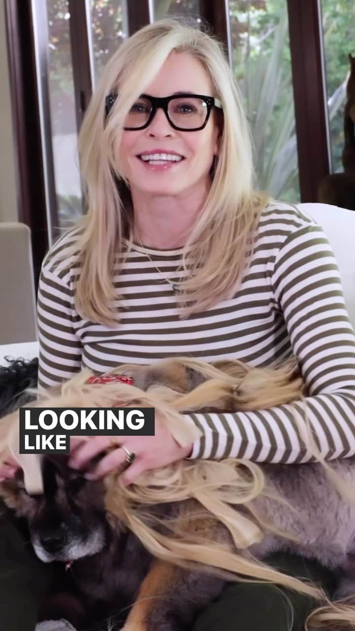 チェルシー・ハンドラーのインスタグラム：「We are all part of the human family.」