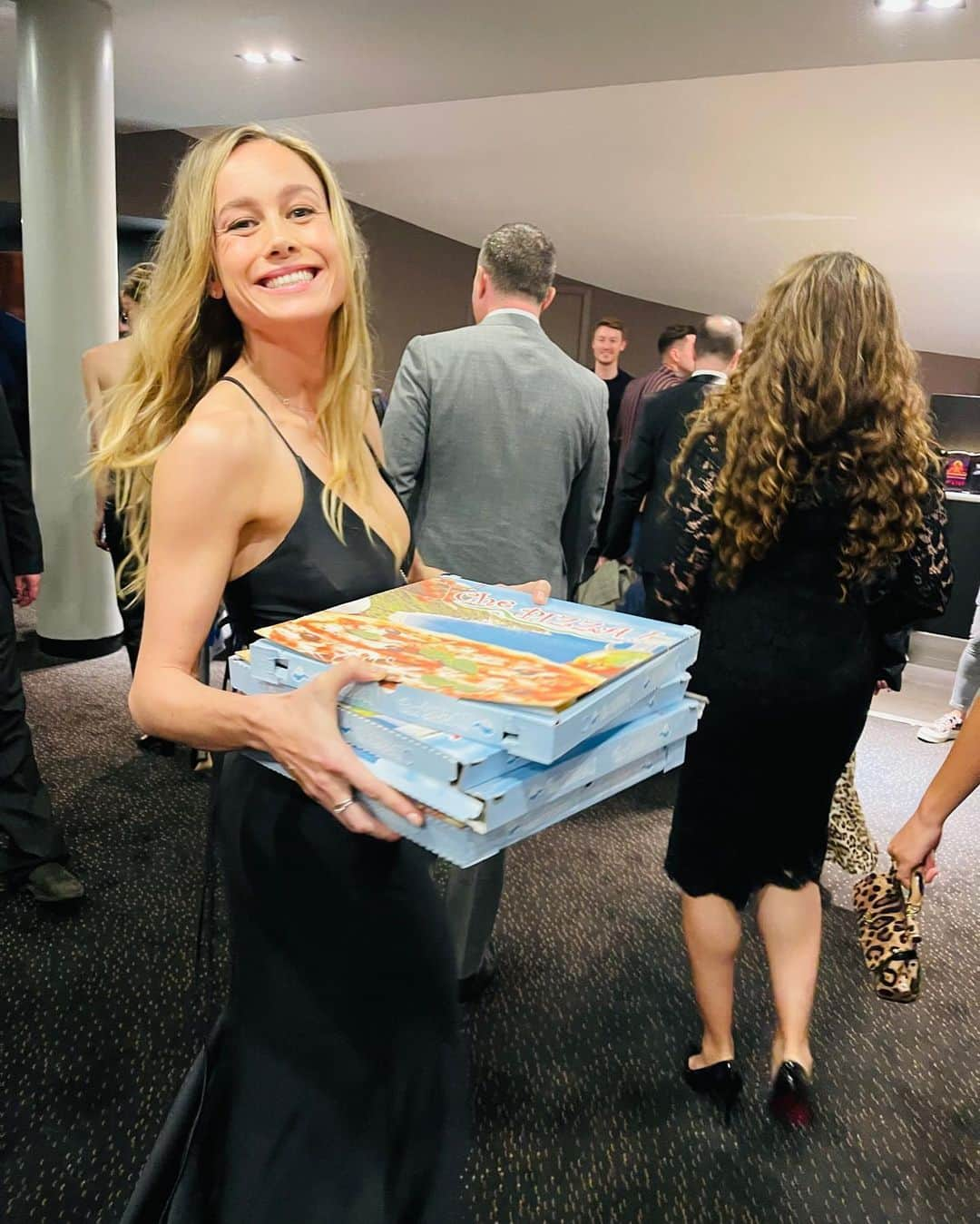 ブリー・ラーソンさんのインスタグラム写真 - (ブリー・ラーソンInstagram)「Personally recommend getting a pizza to watch #FastX, in theaters TODAY」5月20日 1時14分 - brielarson