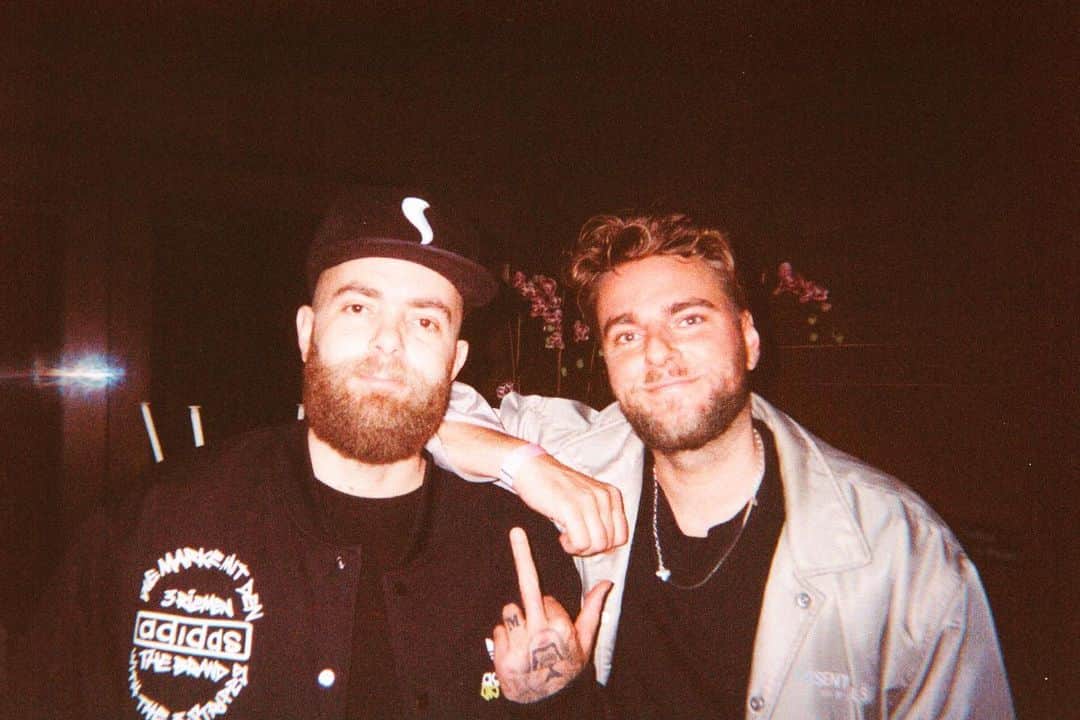 Showtekのインスタグラム：「If you can guess what we’re working on….?????   Excited is an understatement…..  #comingsoon #newmusic #edm」