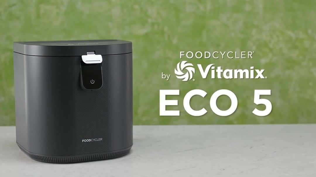 Vitamix Global Headquarters Real foodのインスタグラム：「Introducing the ✨NEW✨ FoodCycler by Vitamix Eco 5! ♻️  • Learn more about the FoodCycler by Vitamix Eco 5 at the link in bio.」