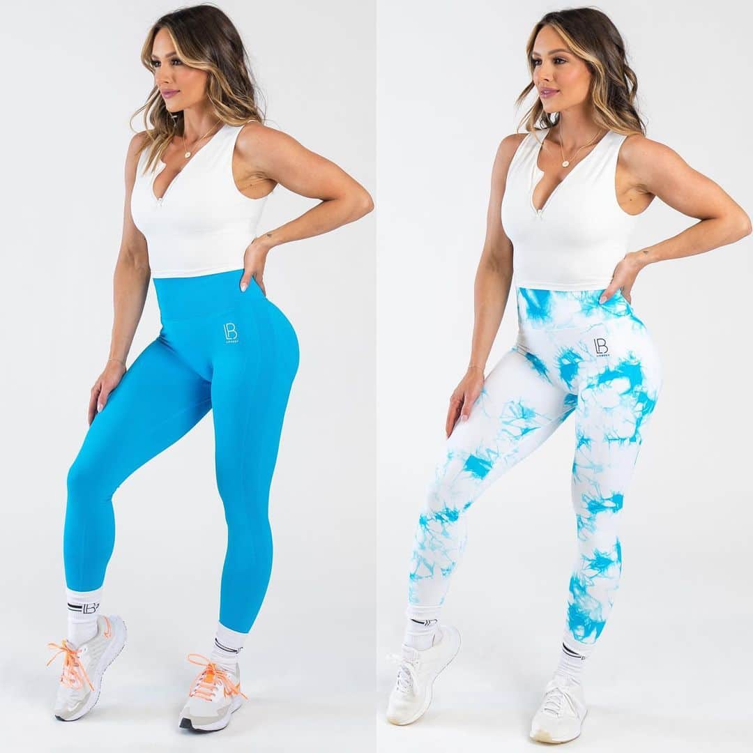 Paige Hathawayのインスタグラム：「NEW LIV LEGGINGS ARE HERE!  💙 LIVBODY BLUE 💙🤍 TIE DYE   WHICH DO YOU LIKE BETTER?  COMMENT 💙 OR 💙🤍  When I tell you we made the perfect Booty contouring leggings.. WE MADE THE PERFECT BOOTY CONTOURING LEGGING!!! I can promise you that your bum will never look better! 😍  USE MY CODE: PAIGE  FOR FREE SHIPPING  Spend $125 and get a FREE pair of leggings + free shipping with my code!」