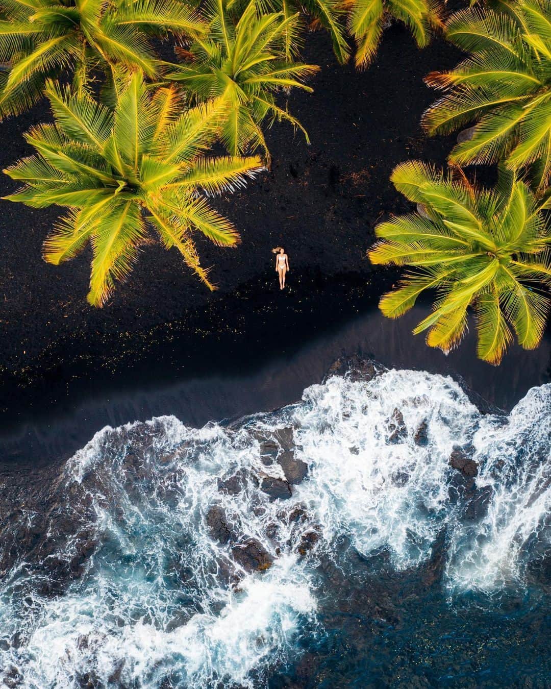 PicLab™ Sayingsさんのインスタグラム写真 - (PicLab™ SayingsInstagram)「Daydreaming of an island adventure. 🏝️ If you could get a one way ticket to enjoy any one of the Hawaiian islands, which one would you pick?!   📷 @vincelimphoto」5月20日 2時51分 - paradise