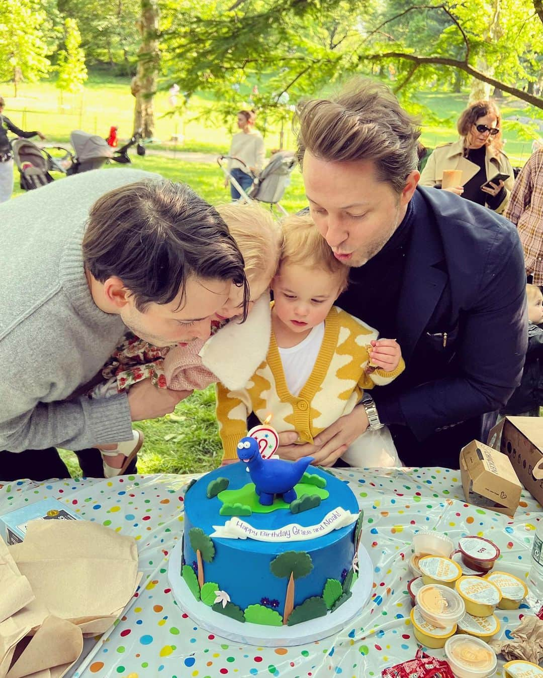 デレク・ブラスバーグさんのインスタグラム写真 - (デレク・ブラスバーグInstagram)「TWO! Yesterday, Grace and Noah turned two years old and we celebrated with a dino-themed party in Central Park. (Grace is particularly proud of her roar—second slide, sound on, for proof.) Once I overcame the fear of a child stepping on a used syringe or discovering a nut allergy the hard way, we felt like extras in a Nora Ephron movie on a picturesque, crisp spring New York afternoon. TWO YEARS OLD! These kiddos changed my life and I feel like the luckiest man in the whole world. Fine, one of the two luckiest men in the world, OK @nickbrown? 😍🎂🦕👨‍👨‍👧‍👦」5月20日 3時06分 - derekblasberg