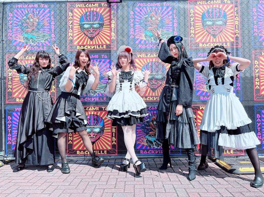 BAND-MAIDさんのインスタグラム写真 - (BAND-MAIDInstagram)「#bandmaid #welcometorockville」5月20日 3時17分 - bandmaid.jp