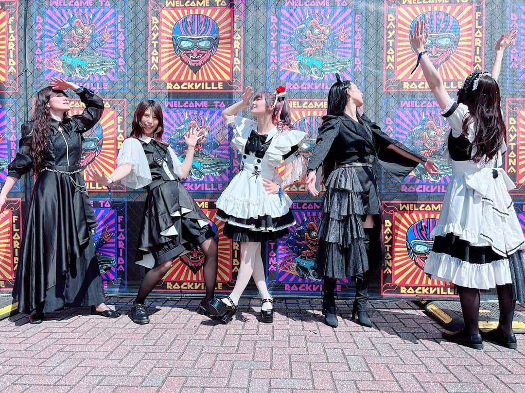 BAND-MAIDさんのインスタグラム写真 - (BAND-MAIDInstagram)「#bandmaid #welcometorockville」5月20日 3時17分 - bandmaid.jp