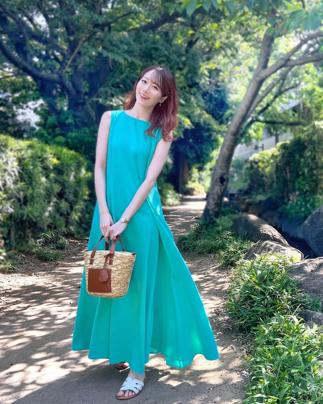 佐藤瀬奈さんのインスタグラム写真 - (佐藤瀬奈Instagram)「⠀ 暑かった日のコーデ👗⠀ ⠀ @mystrada_official のボリュームフレアワンピースは シルエットが凄くキレイでお気に入り🥹🫶 明るいブルーミントカラーで気分も上がる〜🩵⠀ ⠀ 今日はまたお天気崩れるけど もう気分はすっかり夏です🥰☀️ ・ ・ ・ #初夏コーデ#Mystrada#マイストラーダ」5月20日 12時58分 - senapuu