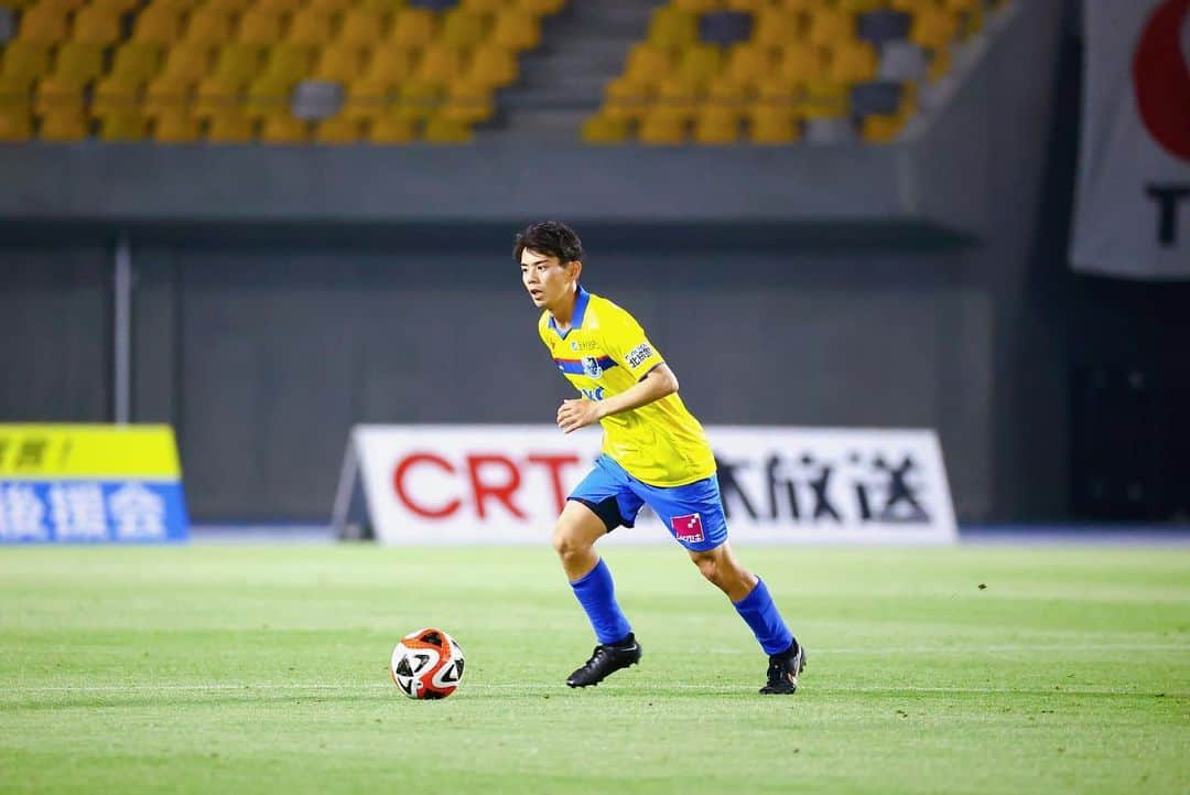 栃木SCさんのインスタグラム写真 - (栃木SCInstagram)「． GAME PHOTOS📷 ． ． 🗓5/17(水)19:00KICKOFF ⚽️明治安田生命J2リーグ第165 🆚東京ヴェルディ 🏟カンセキスタジアムとちぎ 📝栃木 0-2 東京V  スタジアムで応援いただいたサポーターの皆さま、 #DAZN で共に戦っていただいた皆さま、ありがとうございました。  次節は5月21日(日)にアウェイでジェフユナイテッド千葉戦です！  ➡︎📱#DAZN への加入・試聴で栃木SCを応援しよう！ http://prf.hn/click/camref:1100l38Di/creativeref:1011l20500 ． #栃木SC #TochigiSC #JLeague」5月20日 13時01分 - tochigisc_official