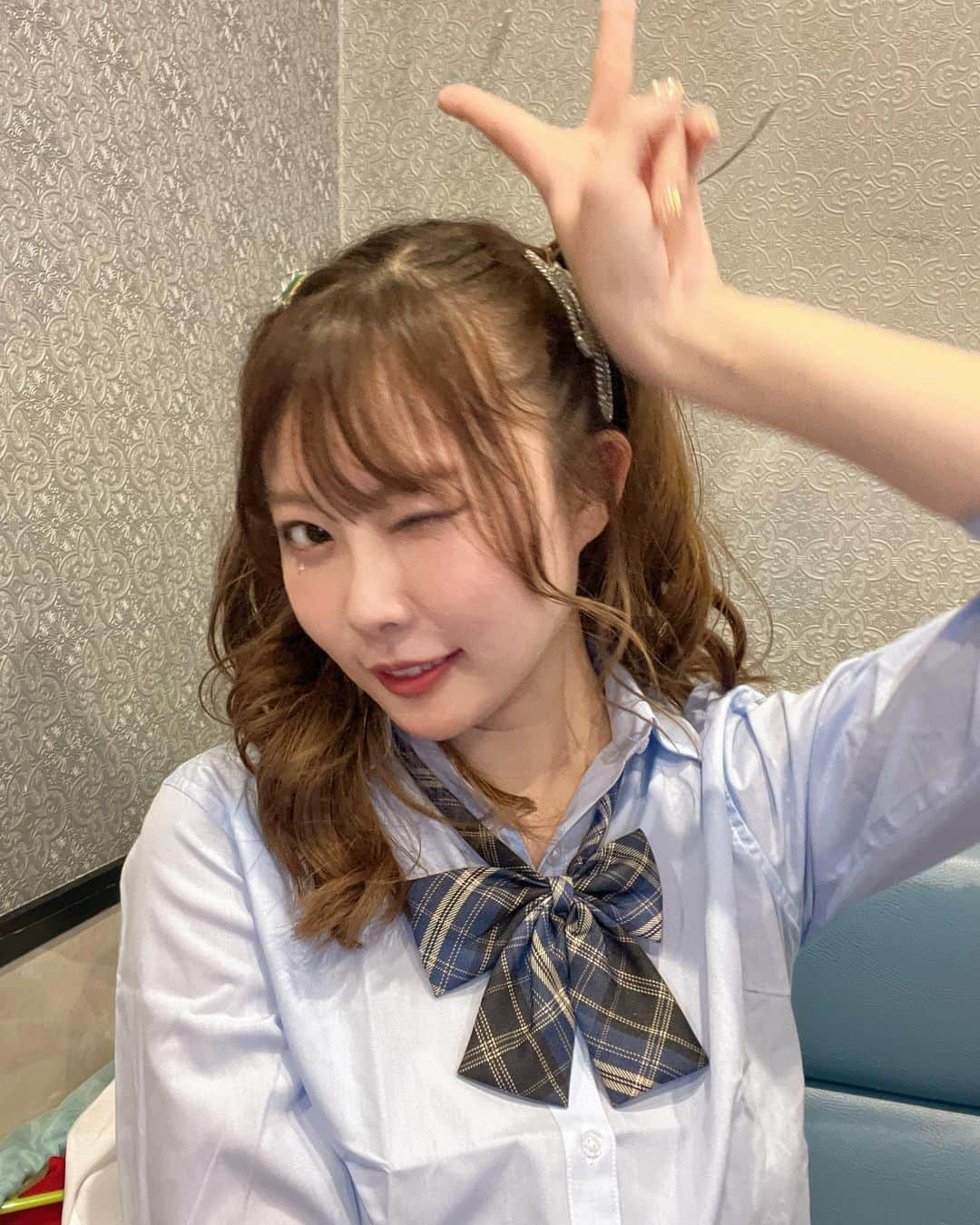 川島愛里沙さんのインスタグラム写真 - (川島愛里沙Instagram)「. . . . . . 🫰💅🦄🌺🪐💫🌈🫧🍭🧋 . . . . . . . #制服 #グラドル #ハーフツイン #コスプレ #followme #instalike  #instagood #schoolgirl #fyp #gal #jk #cosplay #selfie」5月20日 6時12分 - onikuarichan