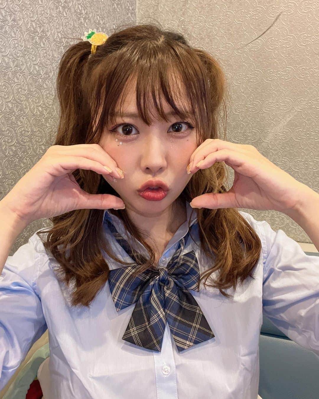 のインスタグラム：「. . . . . . 🫰💅🦄🌺🪐💫🌈🫧🍭🧋 . . . . . . . #制服 #グラドル #ハーフツイン #コスプレ #followme #instalike  #instagood #schoolgirl #fyp #gal #jk #cosplay #selfie」