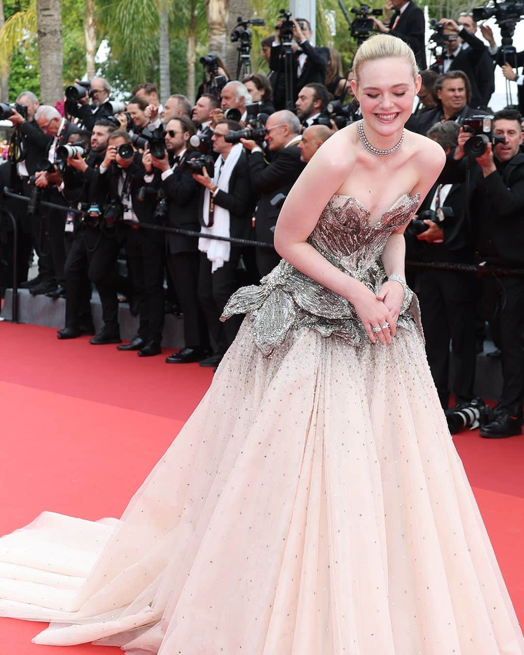 ゴールデングローブ賞さんのインスタグラム写真 - (ゴールデングローブ賞Instagram)「Opening day fashion at Cannes is always top tier. 👌⭐  #Cannes2023 #RedCarpet #CelebrityFashion」5月20日 6時15分 - goldenglobes