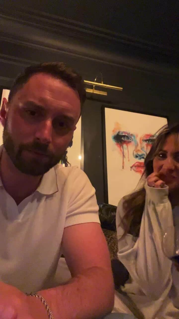 モンス・セルメルローのインスタグラム：「Our first joint insta live! We had SO much fun. Thank you all! @ciarajzelmerlow @maskedsingersverige @taliajanson」