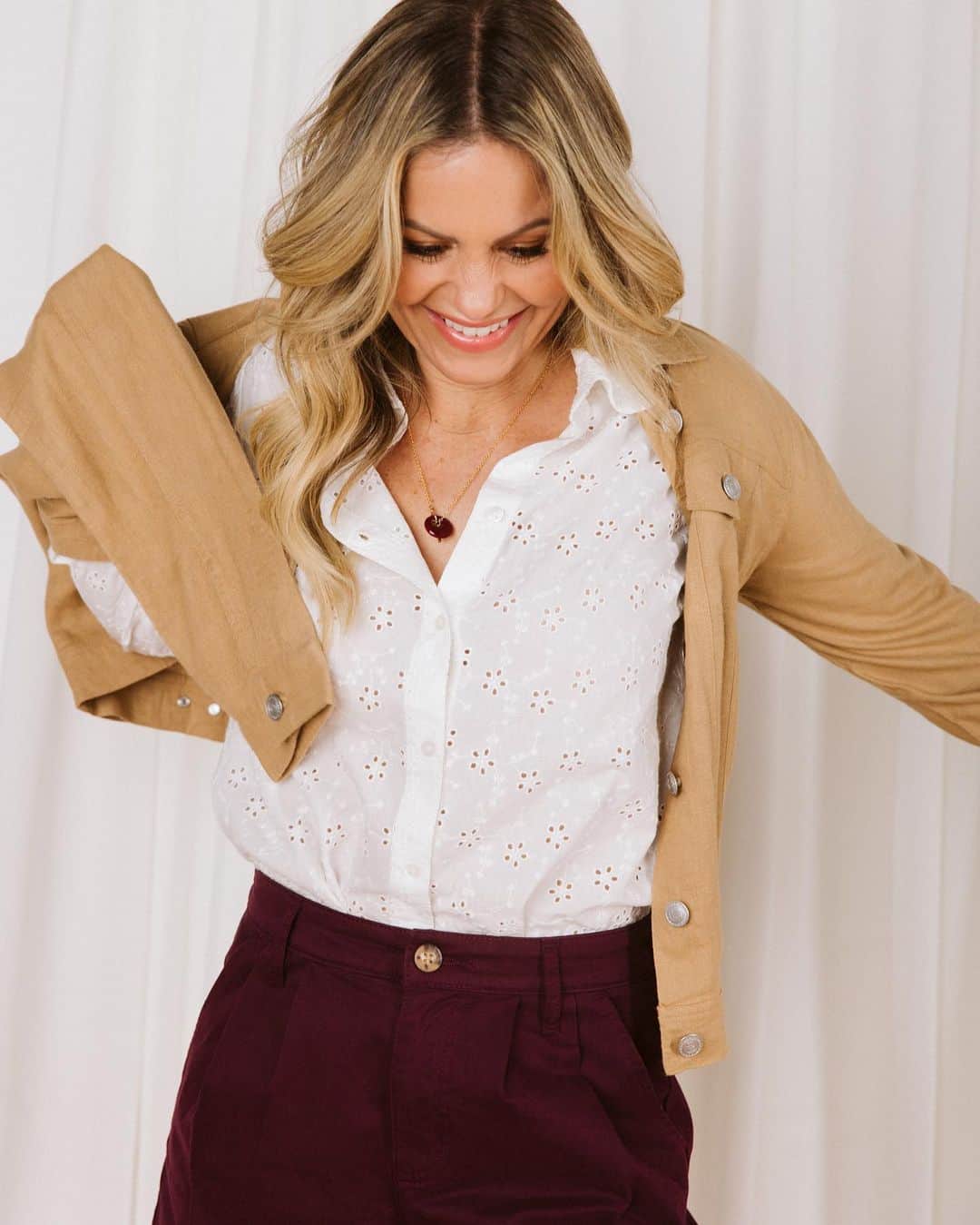 キャンディス・キャメロン・ブレのインスタグラム：「Did I mention that @candacecameronbureclothing is the TSV on @qvc today 🙃 featuring this gorgeous Button-Front Eyelet Shirt (TSV) and so much more from my May Collection!  Head to qvc.com and search “Candace Cameron Bure Clothing new” and all of the newest items should pop up! And hurry, only 6 more hours of the TSV 🙌🏼✨」