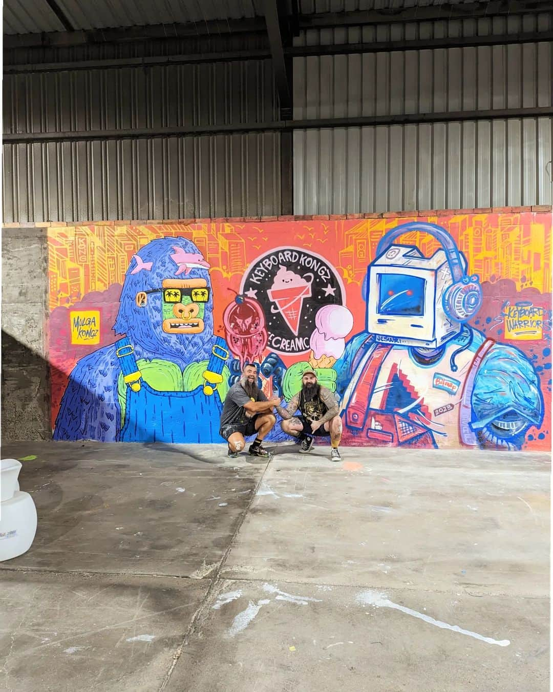 MULGAさんのインスタグラム写真 - (MULGAInstagram)「Had a fab time painting in Brisbane for the @bsafest, met some rad peeps and had fun riding an e-scooter to and from accoms to the mural most days. ⁣ ⁣ Thanks to Lincoln and the team for having me, @resenecolour for the sweet paint and @felonsbrewingco for the sweet wall and eats.⁣ ⁣ 1. My mural and I on @felonsbarrelhall⁣ ⁣ 2. My mural neighbour and lovely gent @dkashtalyan who came all the way from Poland.⁣ ⁣ 3. My other mural neighbour the one and only @fintan_magee a Brisbane local. ⁣ ⁣ 4. My other mural neighbour @jasmine_crisp from South Australia who painted an incredibly detailed crazy good mural. ⁣ ⁣ 5. All the way from China @vance_dna an amazing artist and rad dude.⁣ ⁣ 6. My bearded bro and mural painting machine @jeswri from Melbourne. We painted a collab mural for our NFT projects  @keyboardwic and @MulgaKongzNFT.⁣ ⁣ 7. @matt_knight_rider came and painted with me for 2 days, legend. ⁣ ⁣ 8. Working on some @MulgaKongzNFT stuff on the banks of the Brisbane River after finishing my mural. ⁣ ⁣ #mulgatheartist #bsafest23 #felonsbarrelhall #art #streetart #artistsoninstagram #muralist #muralart #mural #surfart」5月20日 7時42分 - mulgatheartist