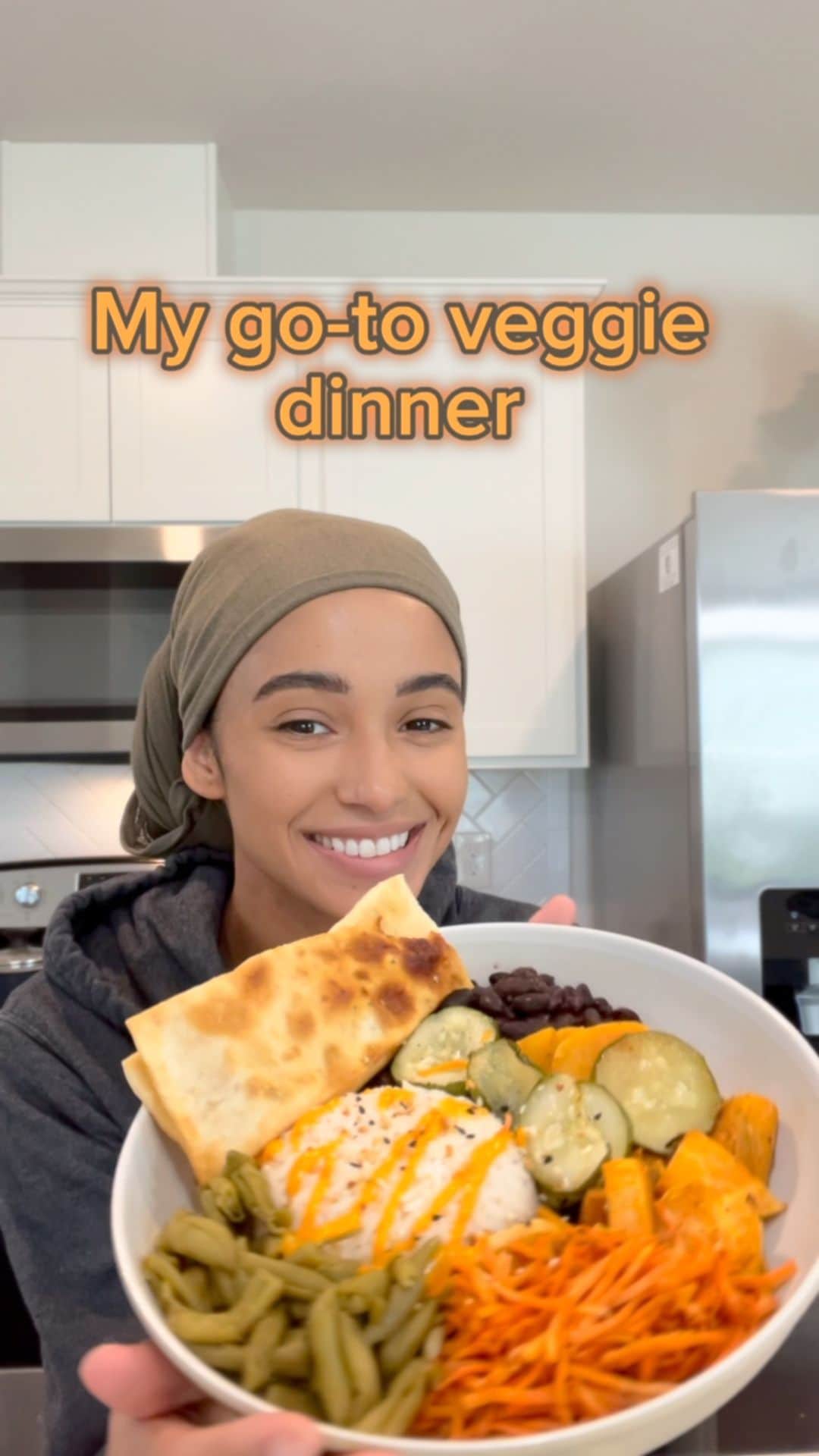 ケイラ・フィリップスのインスタグラム：「Quick and easy dinner 🍲」