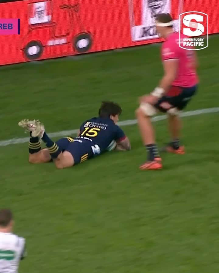 Super Rugbyのインスタグラム：「Quick hands ⚡️  #HIGvREB #SuperRugbyPacific」