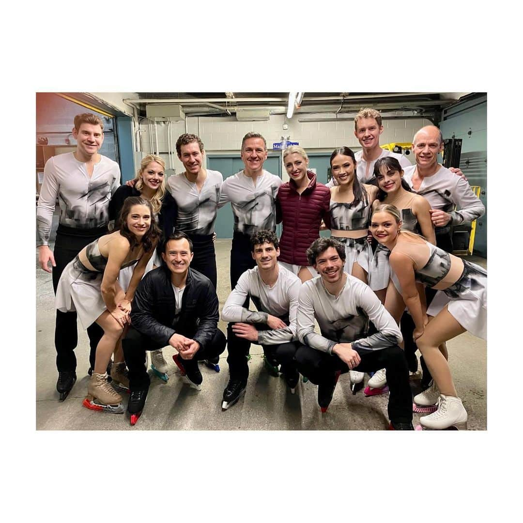 アリッサ・シズニーさんのインスタグラム写真 - (アリッサ・シズニーInstagram)「Thank you, Canada 🇨🇦 Thank you @kb.on.ice ❤️ Thank you @starsonice ⛸️」5月20日 9時25分 - lissastarr