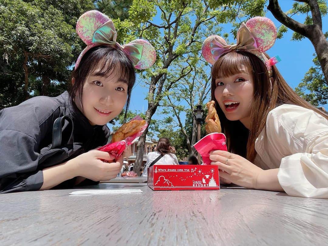 渕上舞のインスタグラム：「40周年。  #長尾真奈美 ちゃん #渕上舞 #tokyodisneyland」