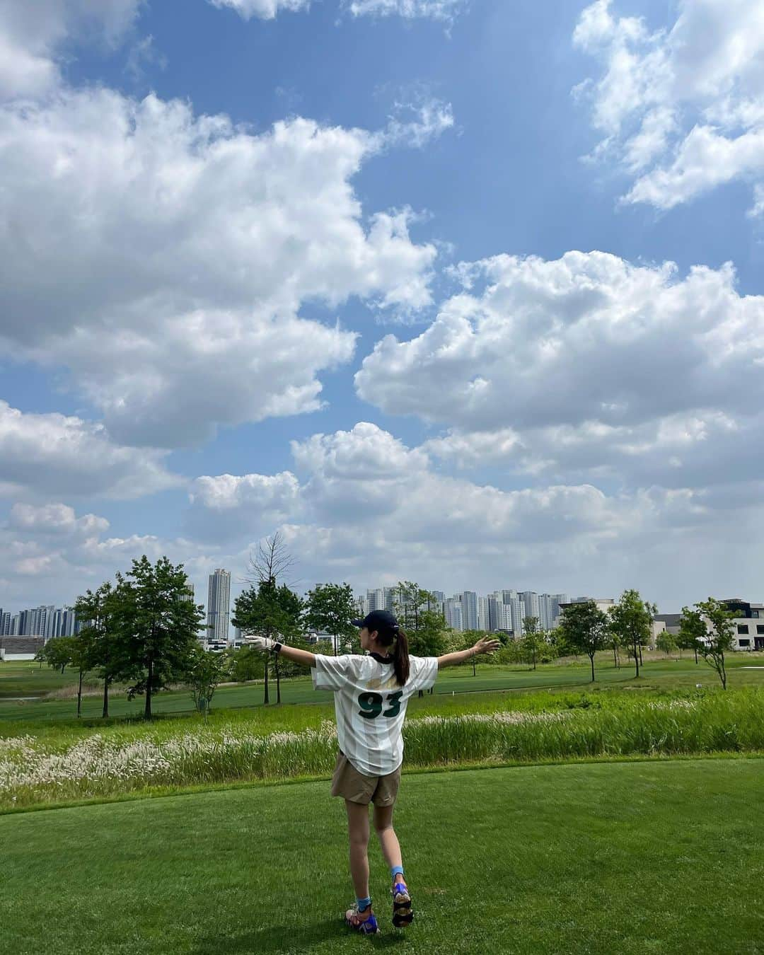 ソン・ダムビさんのインスタグラム写真 - (ソン・ダムビInstagram)「이런 날씨면 다시 시작할 수 있어🏌🏻🏌🏻 날씨가 다했다😍⛳️」5月20日 10時26分 - xodambi