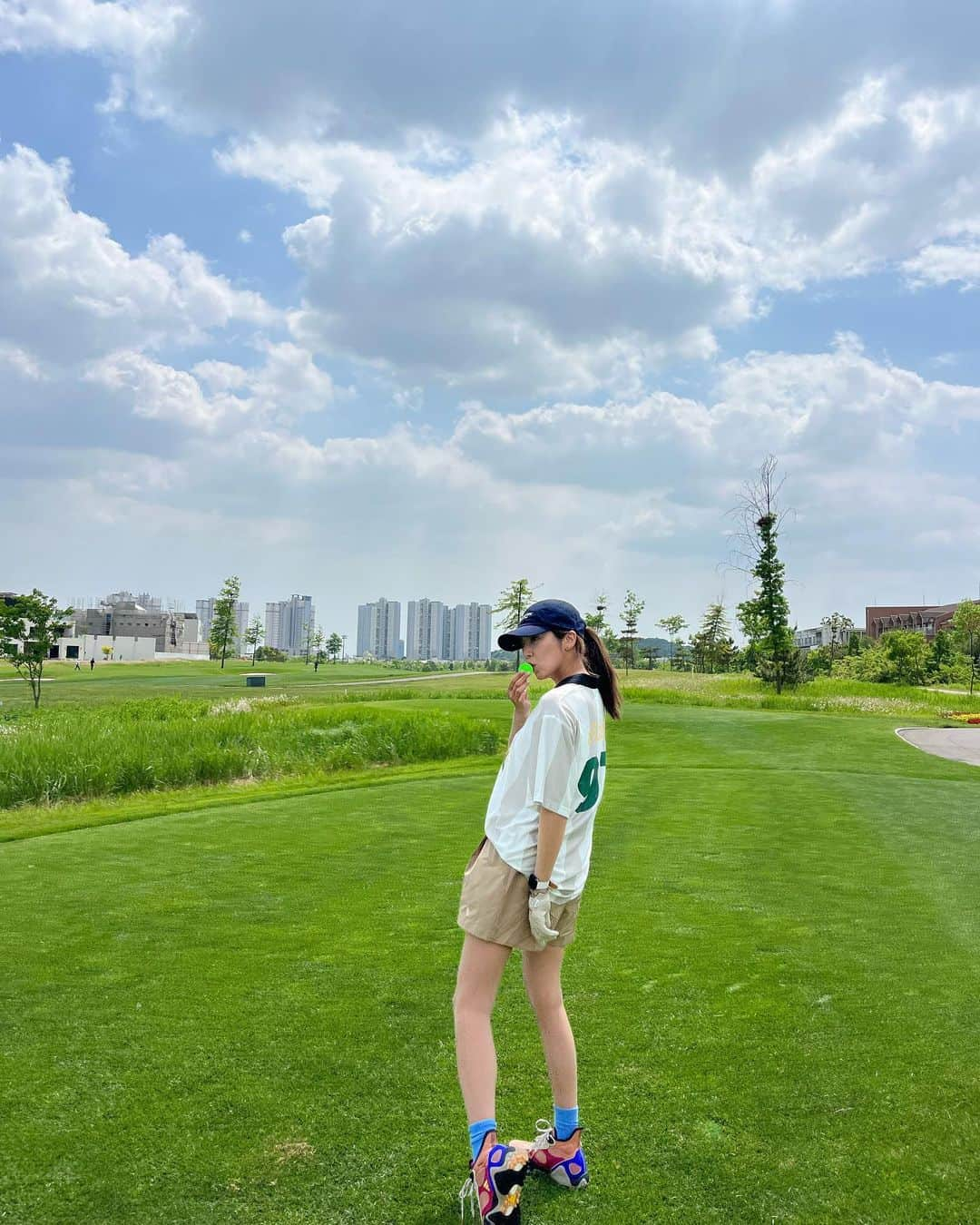 ソン・ダムビさんのインスタグラム写真 - (ソン・ダムビInstagram)「이런 날씨면 다시 시작할 수 있어🏌🏻🏌🏻 날씨가 다했다😍⛳️」5月20日 10時26分 - xodambi