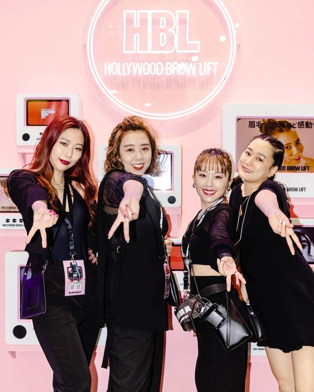 峰麻美のインスタグラム：「beautyworld JAPAN❤️②  大好きな同僚と親戚」
