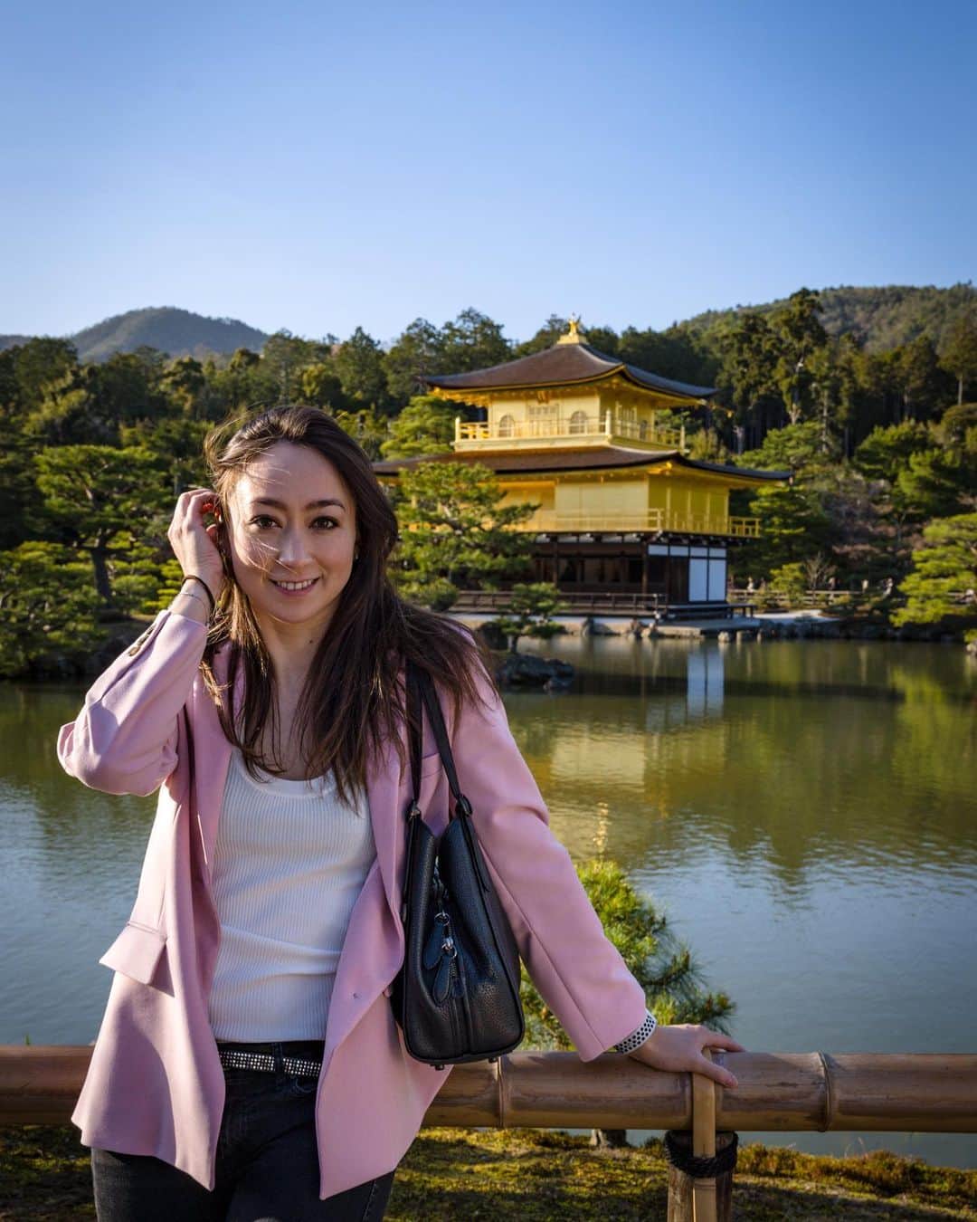 キャシー・リードのインスタグラム：「Visiting these beautiful sites in Japan always calms me in such a way that it lets me escape reality for a moment. Can’t forget to take time for yourself✨  📸 @saulius.a」